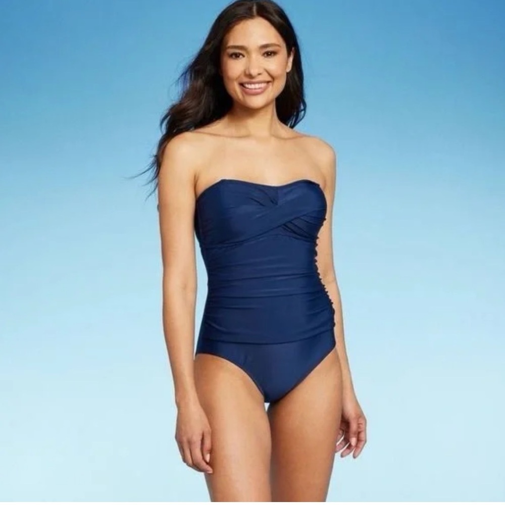 NWT Shade & Shore Women's Classic Twistfront One-Piece Swimsuit - Blue - Picture 3 of 9